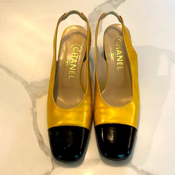 CHANEL Shoes - Vintage Chanel yellow & black toe sling back chunk heel classic heel